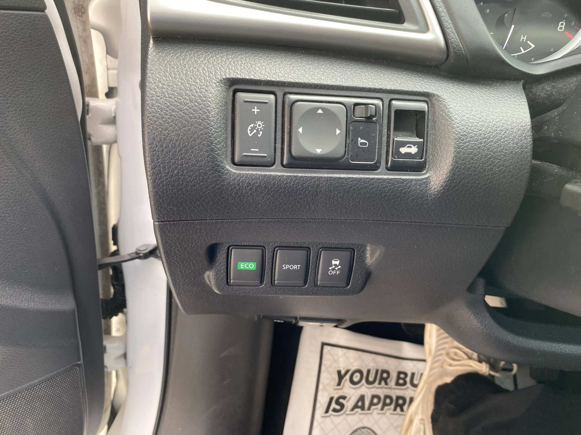 Used 2018 Nissan Sentra SR w/ SR Midnight Edition Package FWD image 24