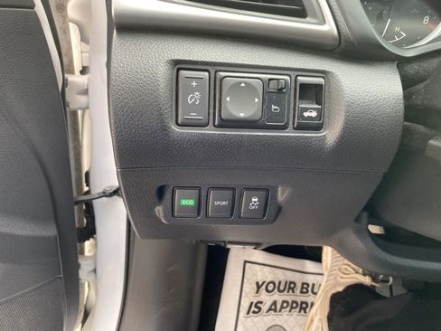 Used 2018 Nissan Sentra SR w/ SR Midnight Edition Package image 24