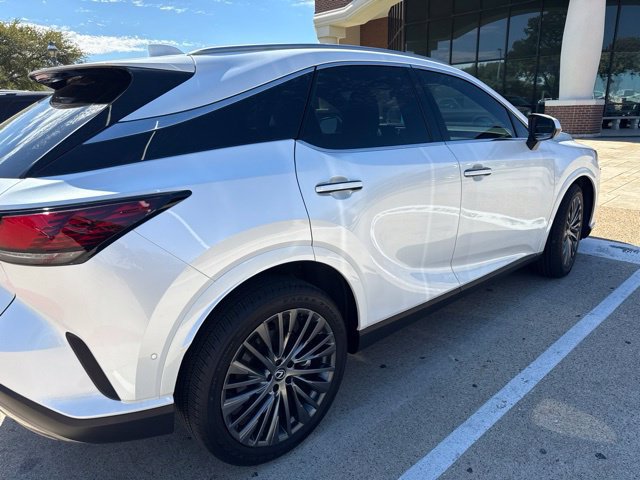 Used 2024 Lexus RX 350 FWD w/ Convenience Package image 3