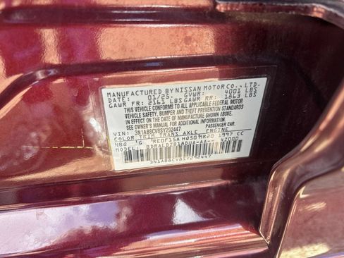 Used 2025 Nissan Sentra SV FWD image 27