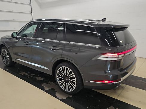 Used 2023 Lincoln Aviator Black Label AWD/4WD image 4