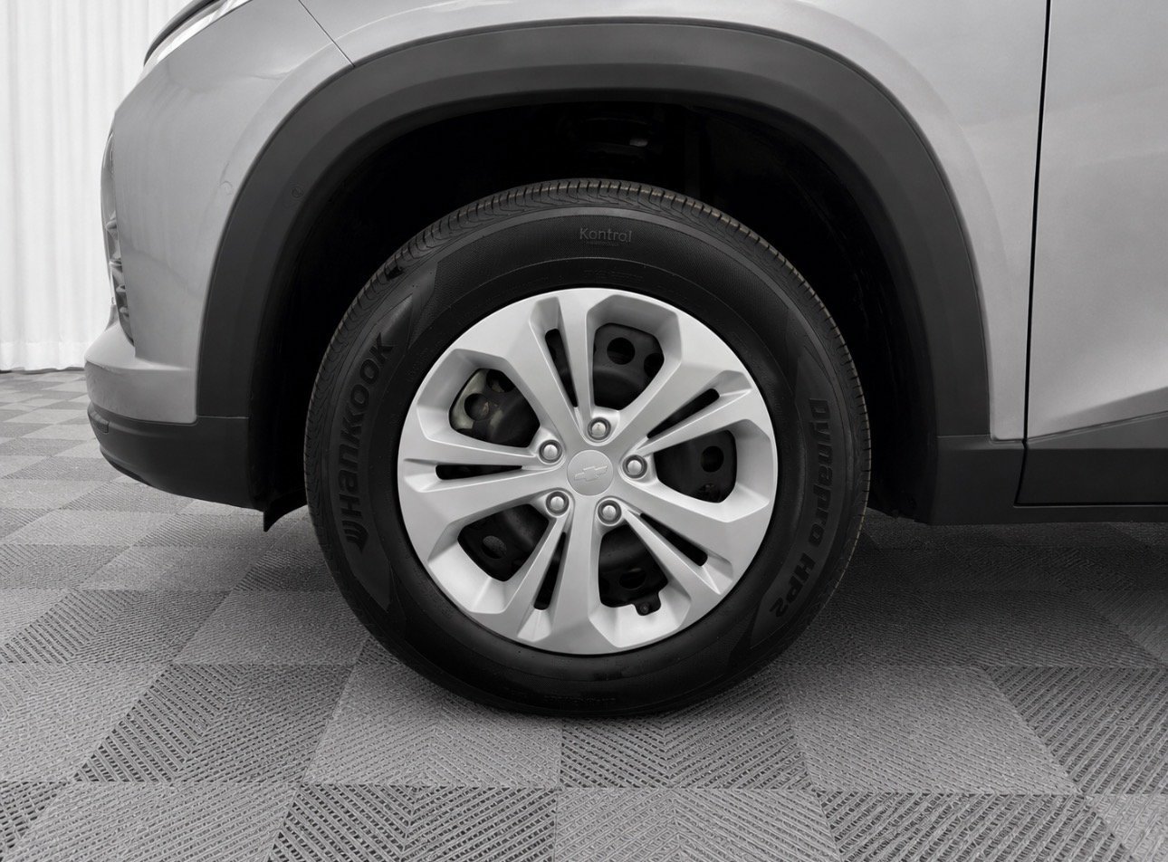 Used 2026 Chevrolet Trax LS w/ Driver Confidence Package FWD image 9