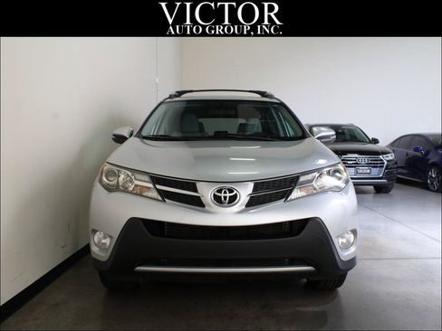Used 2014 Toyota RAV4 XLE AWD/4WD image 2