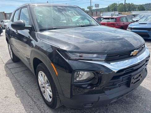 Used 2023 Chevrolet TrailBlazer LS image 4