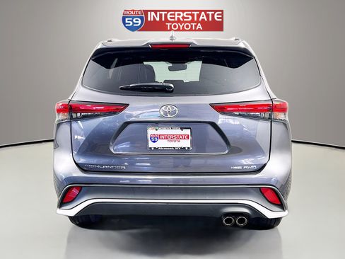 Used 2023 Toyota Highlander XSE AWD/4WD image 6