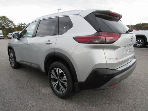 Used 2021 Nissan Rogue SV w/ Premium Package image 7