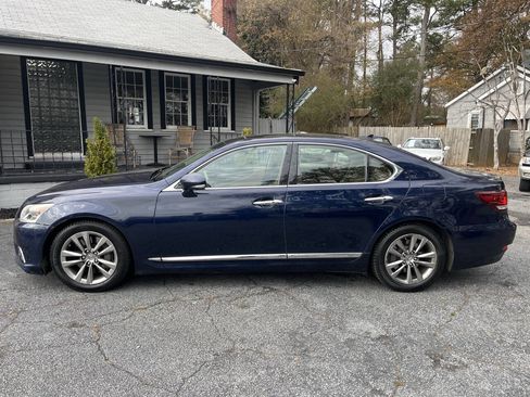 Used 2013 Lexus LS 460 AWD image 8
