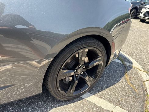 Used 2016 Chevrolet Camaro SS RWD image 13