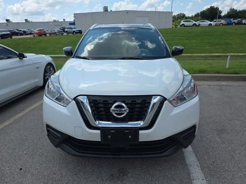 Used 2020 Nissan Kicks SV FWD image 8