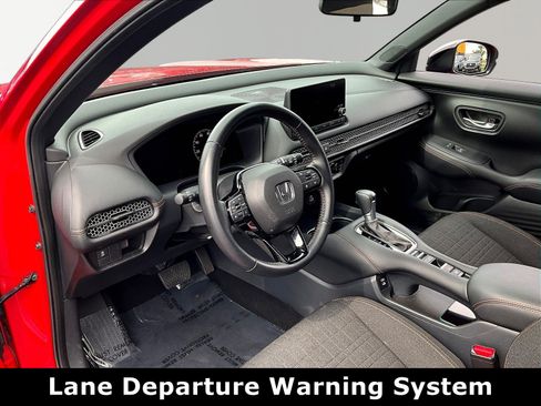 Used 2025 Honda HR-V Sport image 16