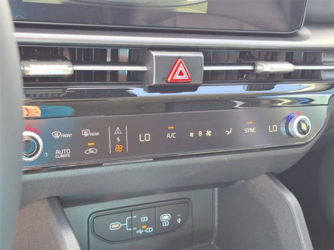 New 2026 Kia Sportage EX image 26