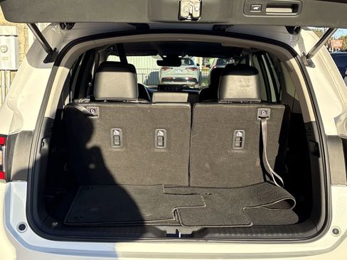 Used 2023 Honda Pilot EX-L image 18