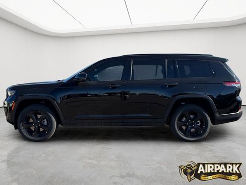 New 2025 Jeep Grand Cherokee L Altitude AWD/4WD image 8