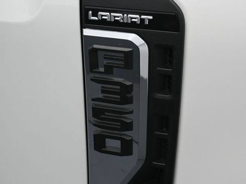 Certified 2025 Ford F350 Lariat w/ Lariat Ultimate Package AWD/4WD image 32