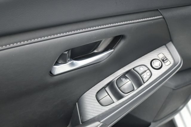Used 2025 Nissan Sentra SV FWD image 25