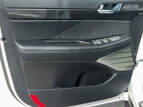 Used 2024 Hyundai Palisade Calligraphy image 12