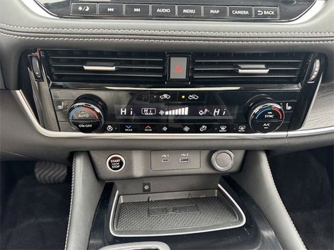 Used 2022 Nissan Rogue Platinum w/ Head-Up Display Package image 27