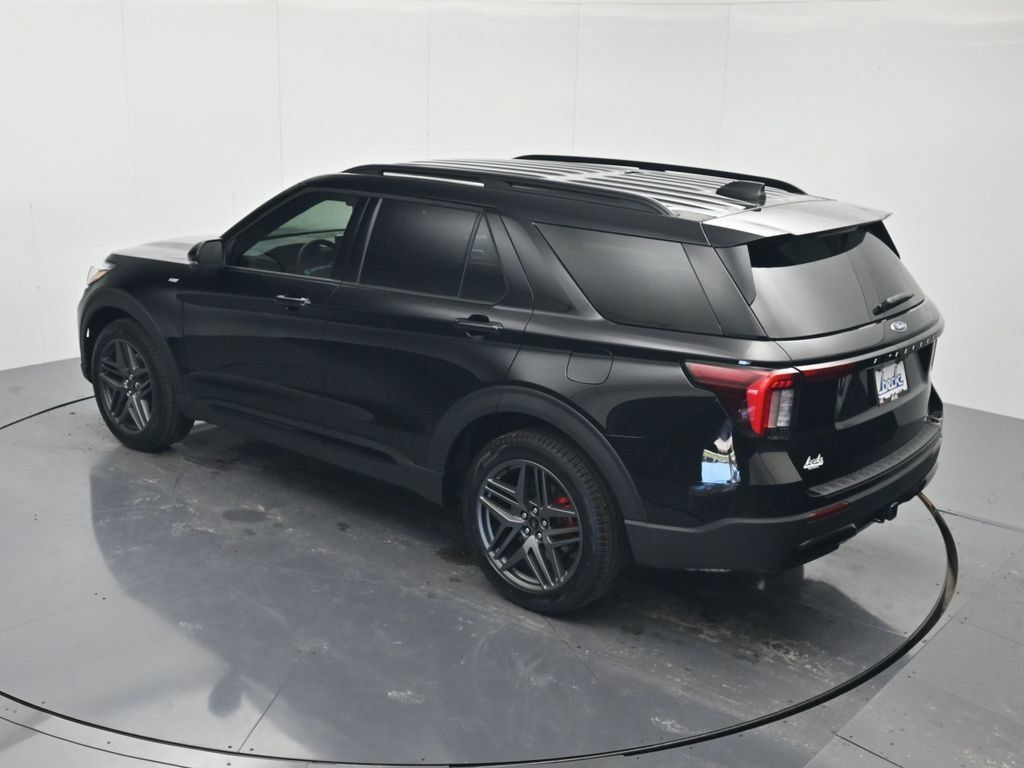 New 2026 Ford Explorer ST-Line w/ ST-Line Street Pack RWD image 34