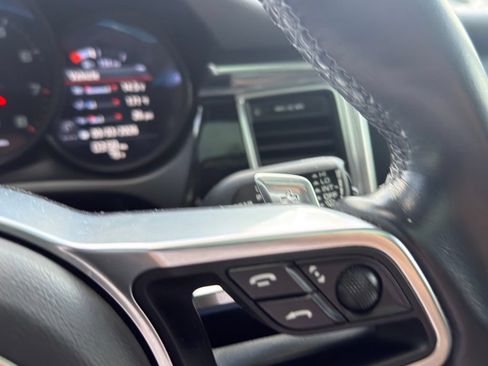 Used 2018 Porsche Macan AWD/4WD image 18