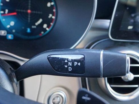 Used 2022 Mercedes-Benz GLC 300 GLC 300 image 22