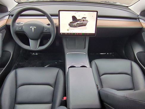 Used 2023 Tesla Model 3 Standard Range image 22