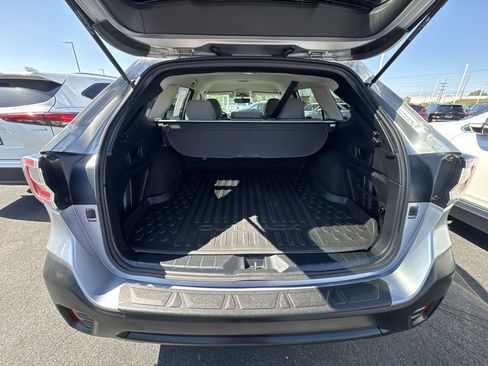 Used 2020 Subaru Outback Premium AWD/4WD image 29
