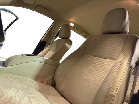 Used 2014 Toyota Highlander Plus image 14