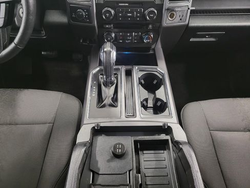 Used 2018 Ford F150 XLT w/ Equipment Group 302A Luxury AWD/4WD image 17