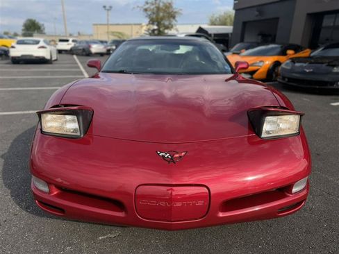 Used 2000 Chevrolet Corvette Coupe w/ Performance Handling Pkg RWD image 15