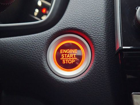 Used 2018 Honda CR-V Touring image 19