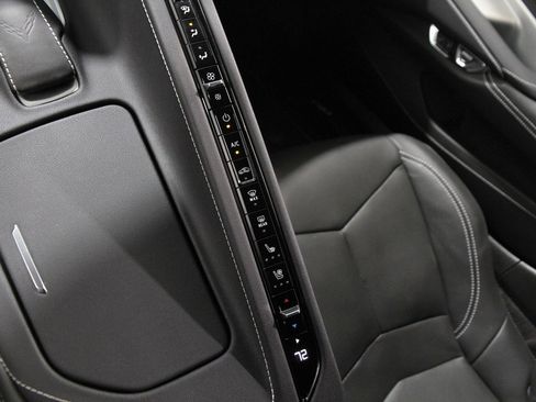 Used 2025 Chevrolet Corvette Stingray Preferred Cpe w/ 2LT image 19