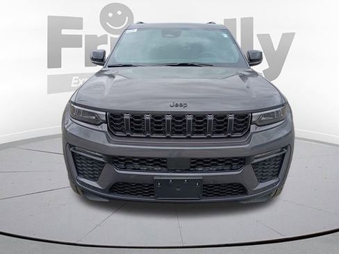 New 2026 Jeep Grand Cherokee Limited AWD/4WD image 2