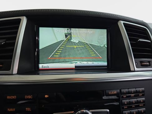 Used 2014 Mercedes-Benz GL 450 4MATIC image 26