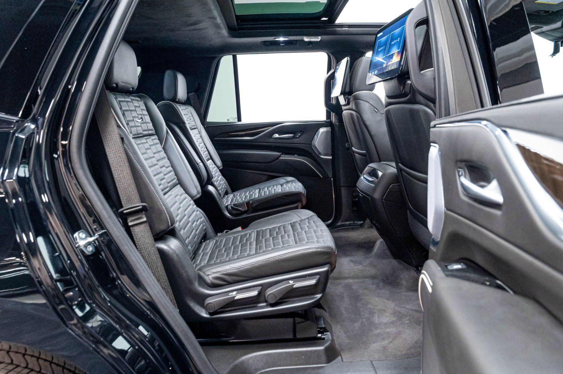 Used 2024 Cadillac Escalade Sport Platinum AWD/4WD image 29