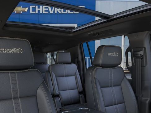 New 2025 Chevrolet Suburban High Country image 24