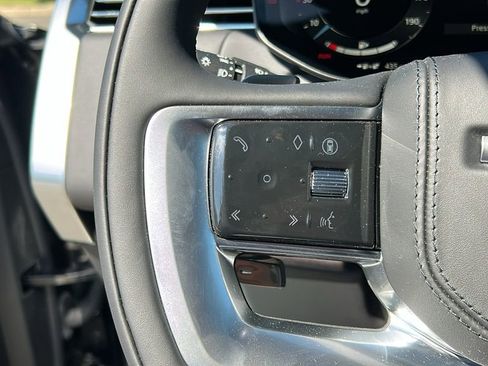 New 2025 Land Rover Range Rover SE image 12