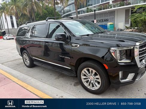 Used 2022 GMC Yukon XL SLT w/ SLT Luxury Package AWD/4WD image 4