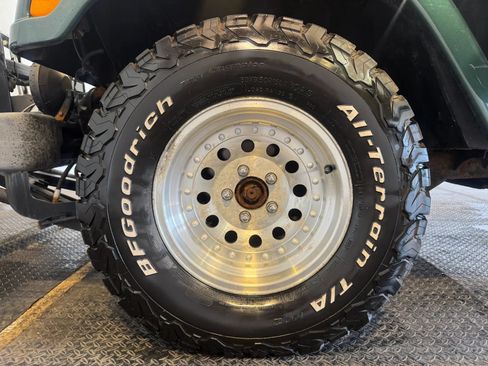 Used 2000 Jeep Wrangler Sahara AWD/4WD image 31