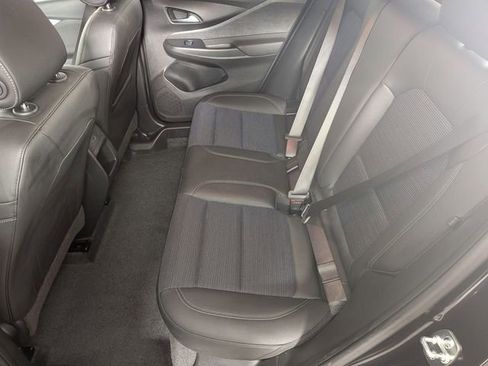 Used 2025 Buick Envista Preferred FWD image 24