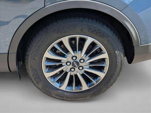 Used 2019 Lincoln Nautilus Select FWD image 24
