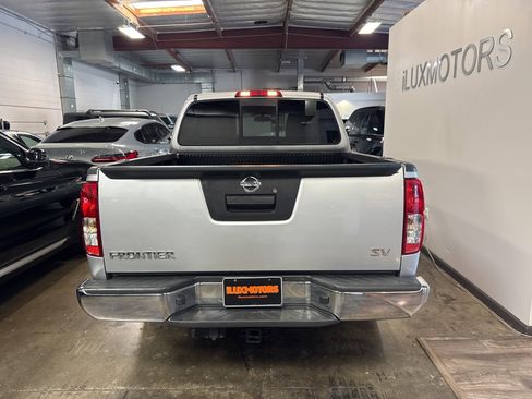 Used 2016 Nissan Frontier SV image 12