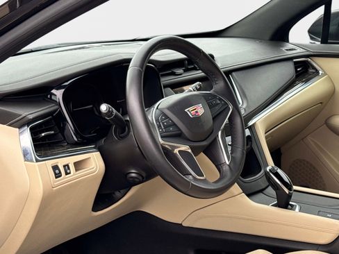 Used 2017 Cadillac XT5 FWD w/ LPO, Wheel Lock Package image 11