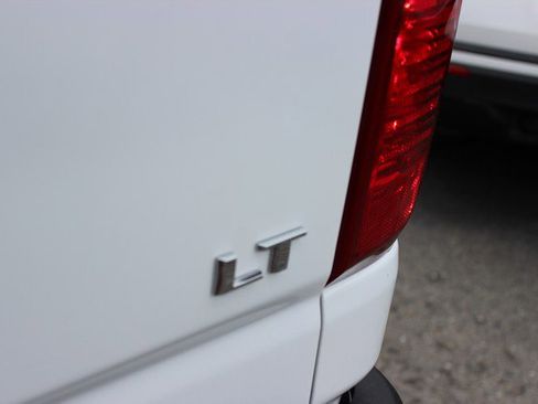 Used 2024 Chevrolet Silverado 2500 LT w/ Convenience Package image 13