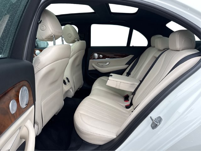 Used 2018 Mercedes-Benz E 300 4MATIC image 11