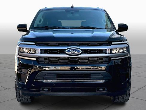 Certified 2022 Ford Expedition XLT image 3