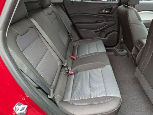 New 2026 Chevrolet Trax LT w/ Sunroof Package image 25