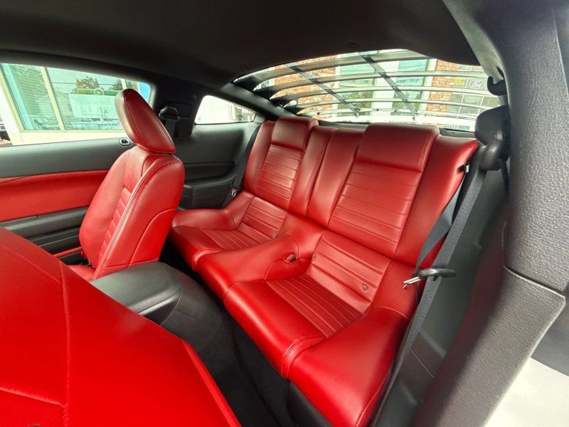 Used 2006 Ford Mustang GT RWD image 13