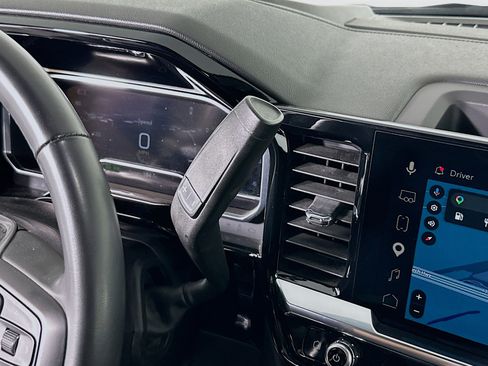 Used 2025 GMC Sierra 1500 SLT image 24