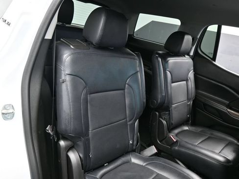 Used 2023 GMC Acadia SLE w/ Driver Convenience Package FWD image 41