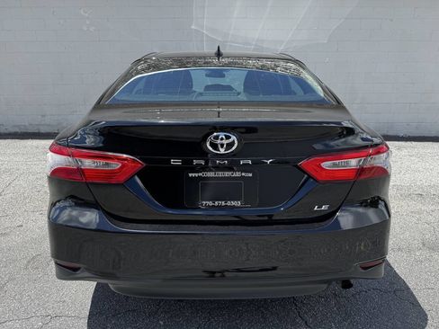 Used 2020 Toyota Camry LE image 8